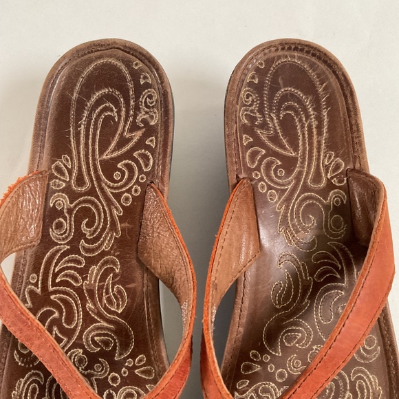 Olukai Paniolo Wedge Women’s Sz 8 Orange Brown Leather Thong Sandals - Picture 10 of 12